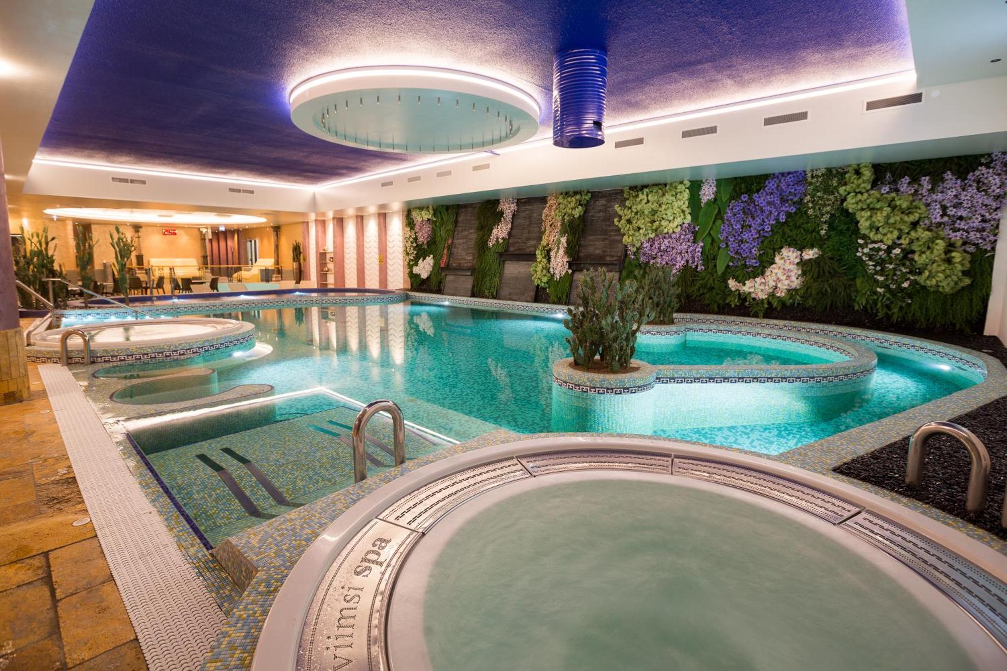 Suite Spa Access,1021592122:JPEG